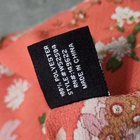 WALTER BAKER Floral Peplum V-Neck Flutter Sleeve Summer Blouse Top Shirt - Picture 7 of 8